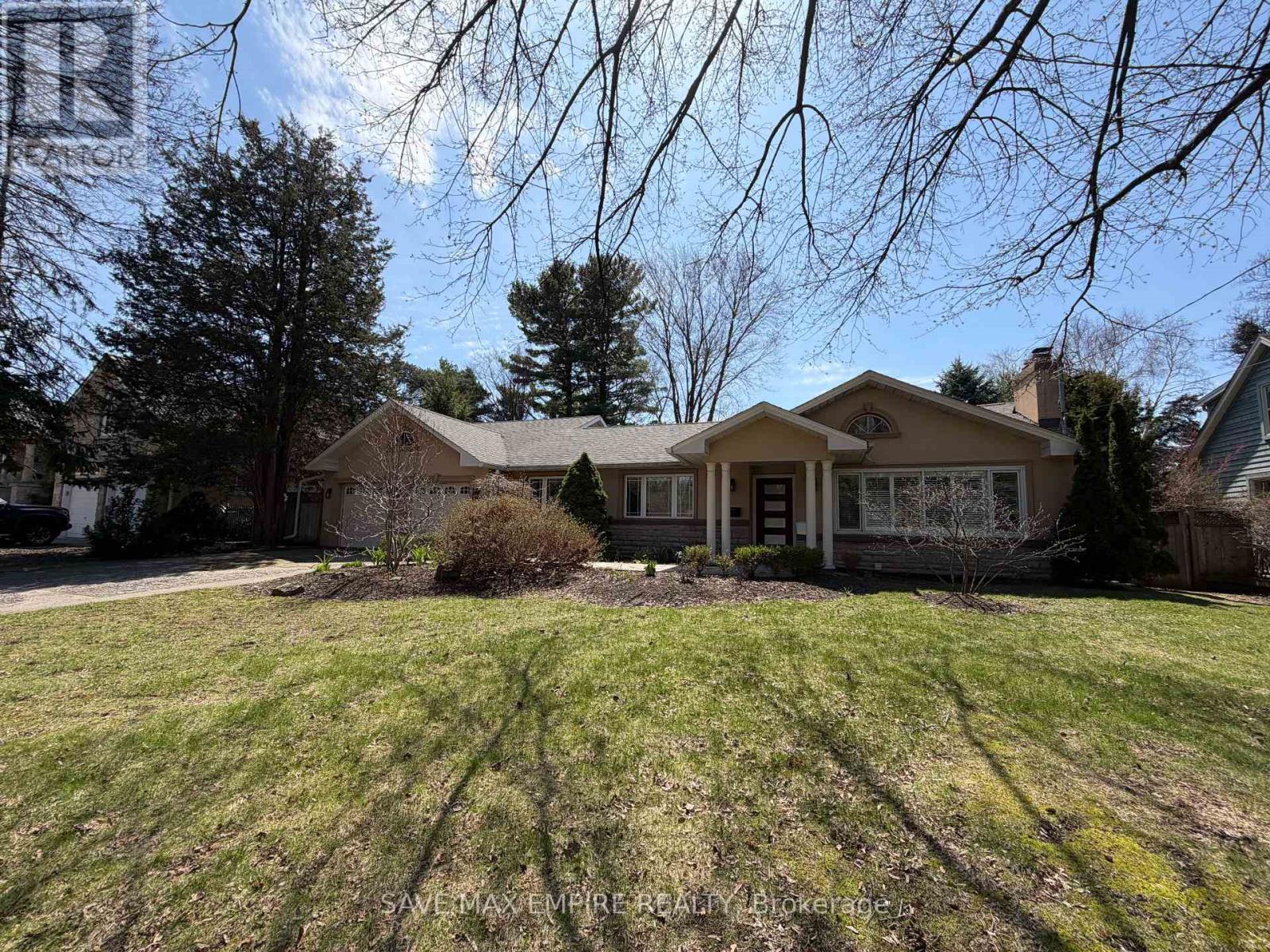 964 Parkland Avenue, Mississauga, Ontario  L5H 3G6 - Photo 2 - W13037500