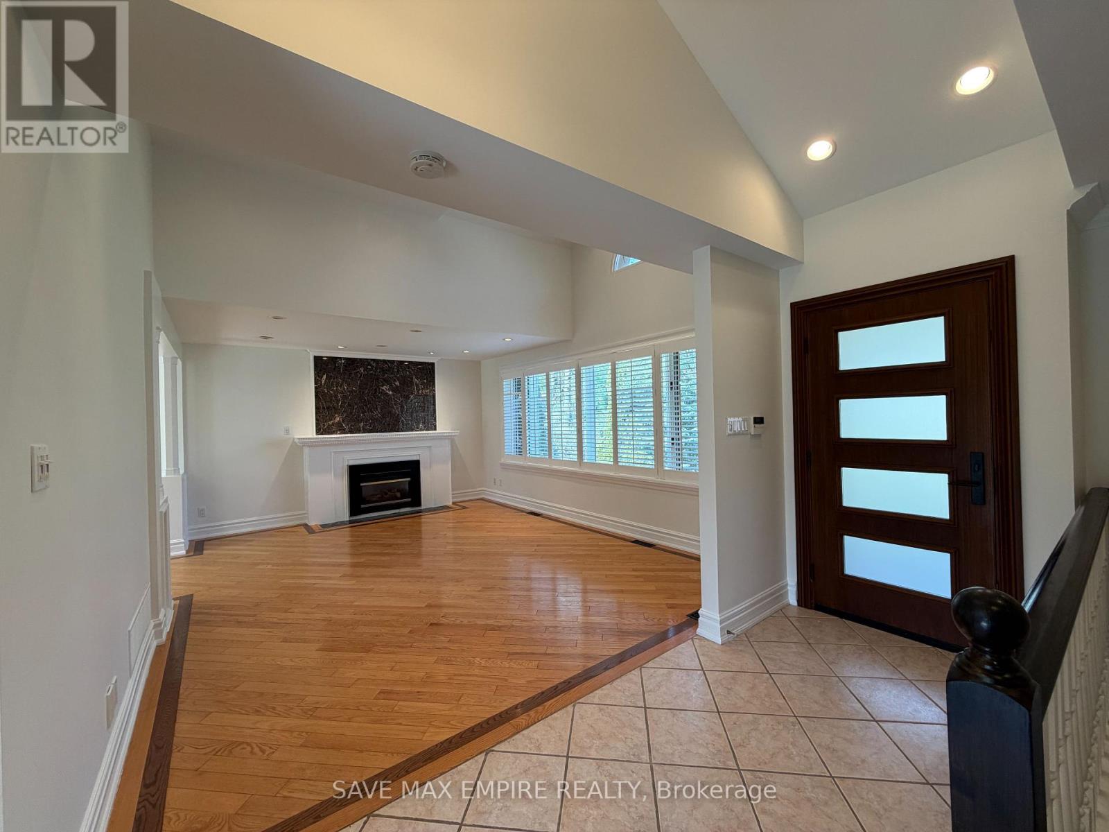 964 Parkland Avenue, Mississauga, Ontario  L5H 3G6 - Photo 4 - W13037500