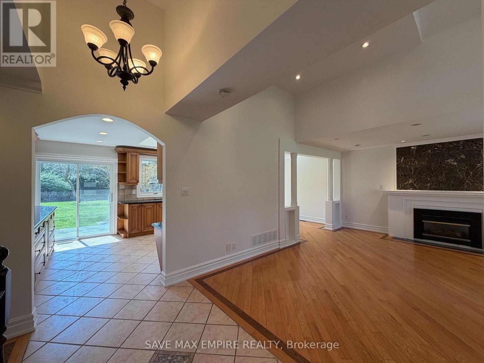 964 Parkland Avenue, Mississauga, Ontario  L5H 3G6 - Photo 5 - W13037500