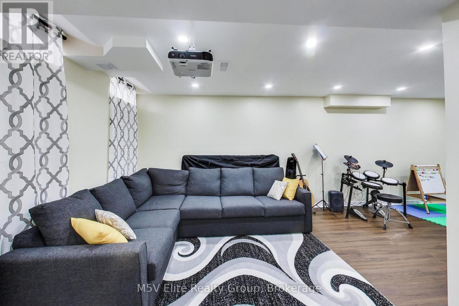 38 Kilrea Way, Brampton, Ontario  L6X 0R1 - Photo 13 - W13037508