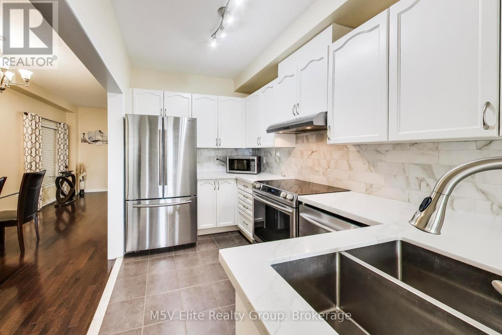 38 Kilrea Way, Brampton, Ontario  L6X 0R1 - Photo 5 - W13037508