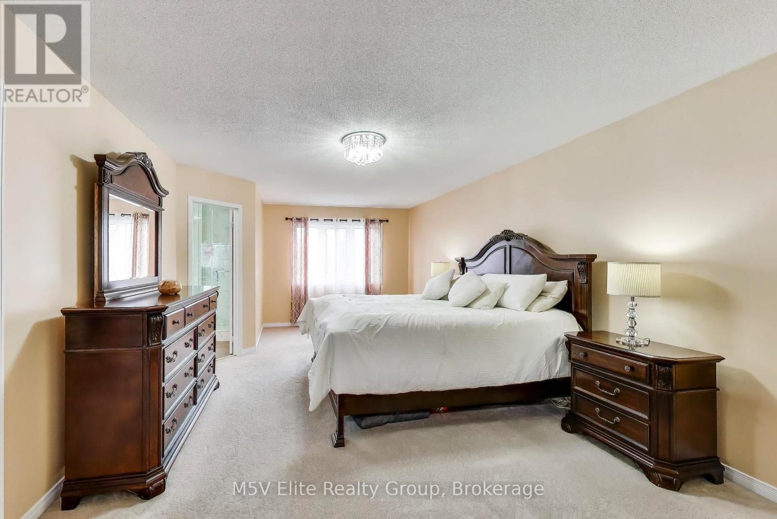 38 Kilrea Way, Brampton, Ontario  L6X 0R1 - Photo 7 - W13037508