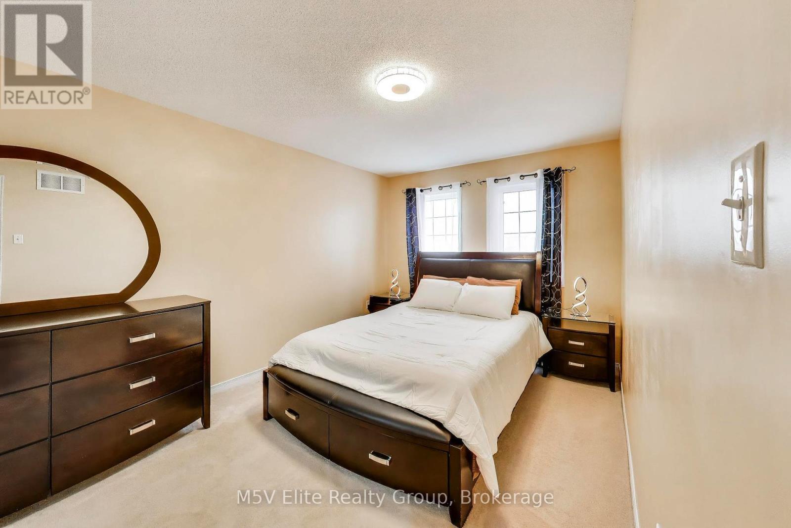 38 Kilrea Way, Brampton, Ontario  L6X 0R1 - Photo 9 - W13037508