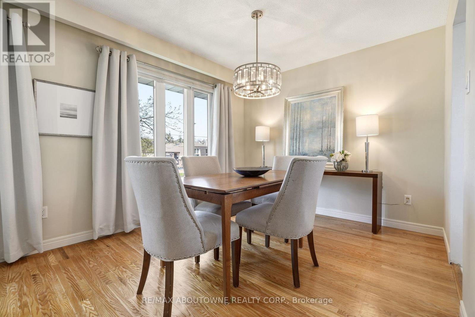 671 Woodview Road, Burlington, Ontario  L7N 3A4 - Photo 11 - W13037524