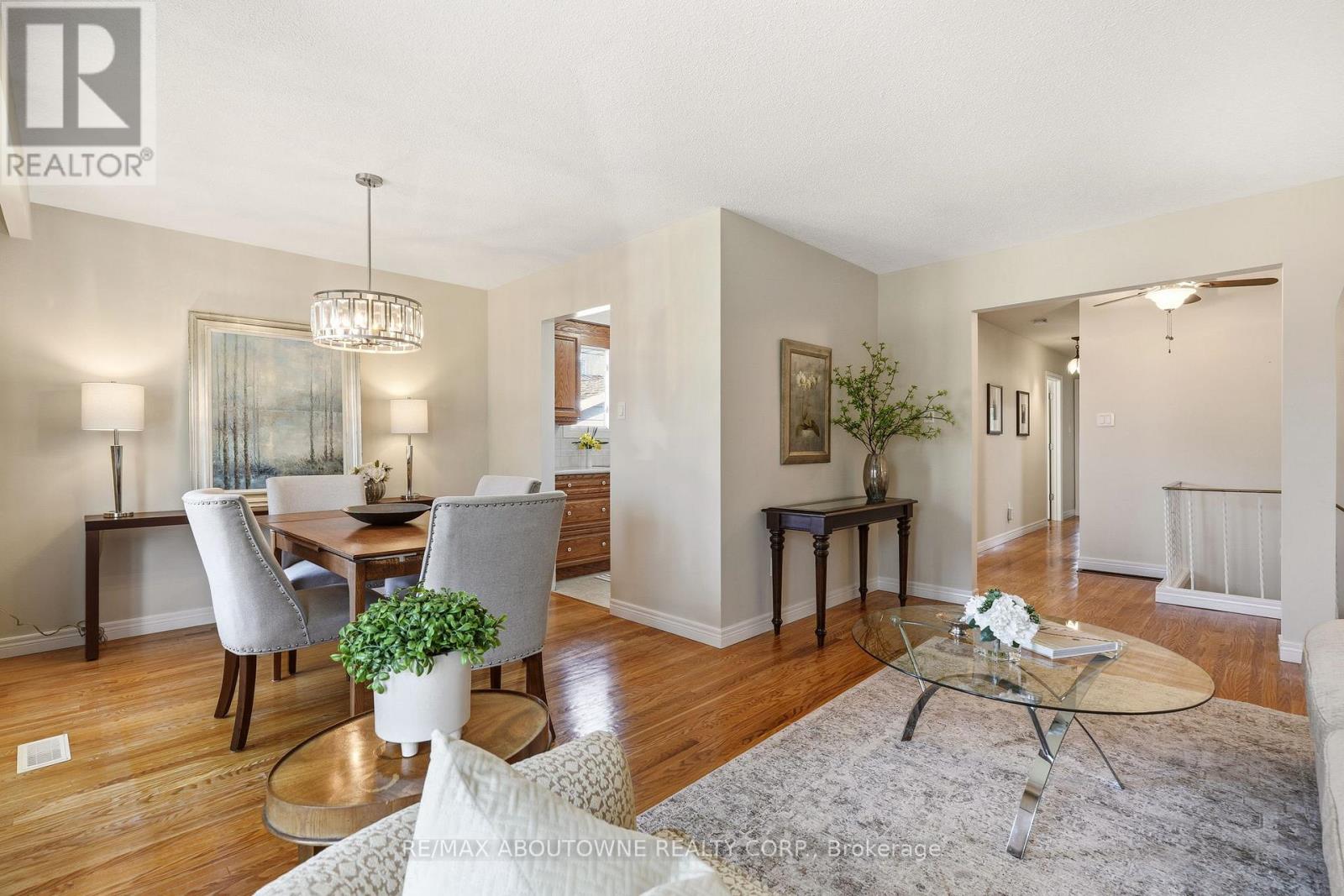 671 Woodview Road, Burlington, Ontario  L7N 3A4 - Photo 12 - W13037524