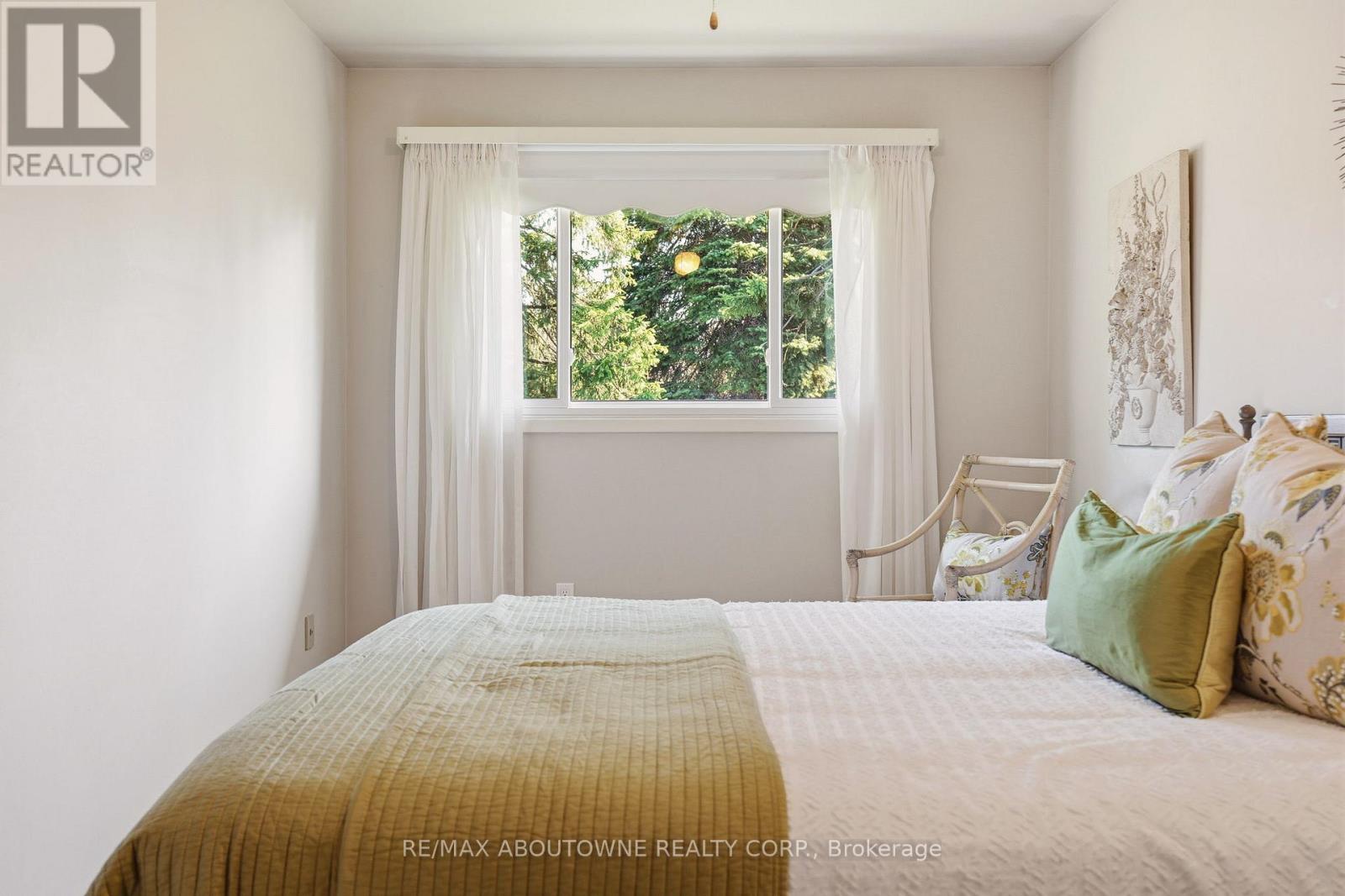 671 Woodview Road, Burlington, Ontario  L7N 3A4 - Photo 21 - W13037524