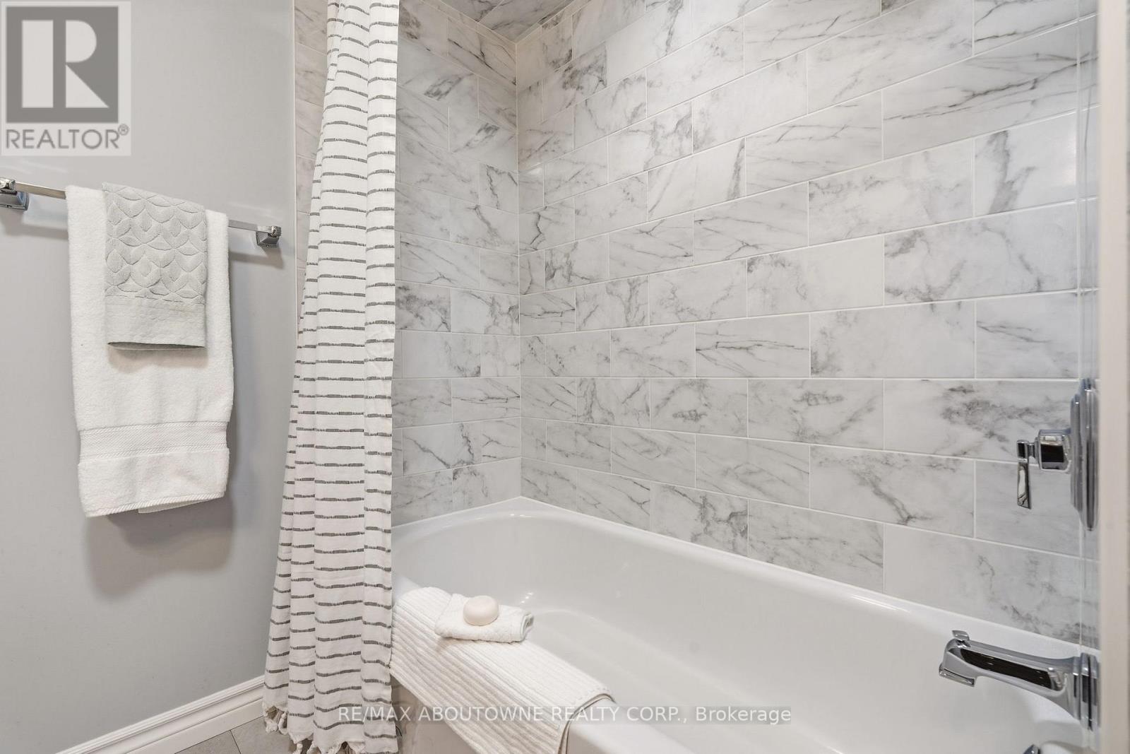 671 Woodview Road, Burlington, Ontario  L7N 3A4 - Photo 29 - W13037524