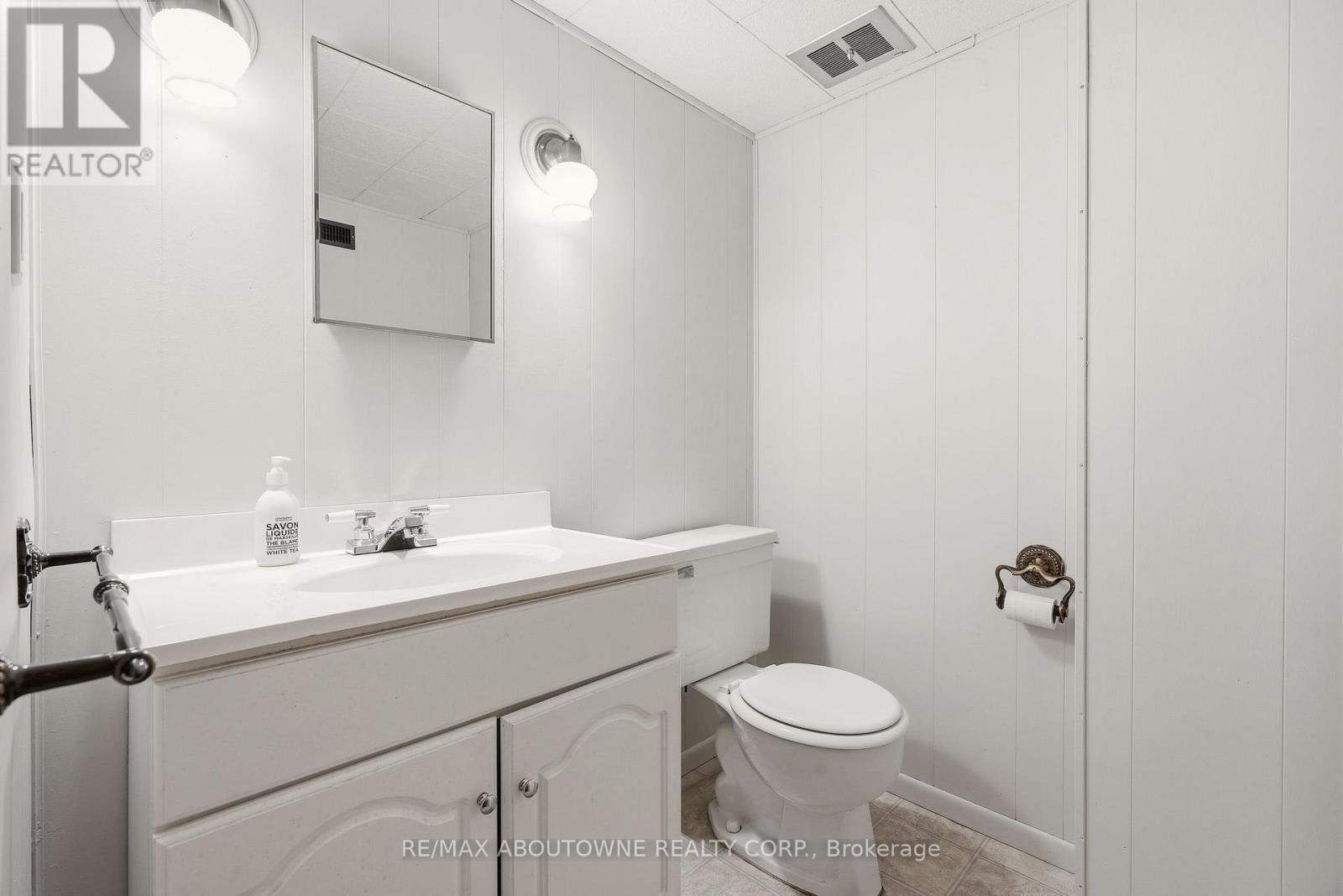 671 Woodview Road, Burlington, Ontario  L7N 3A4 - Photo 38 - W13037524