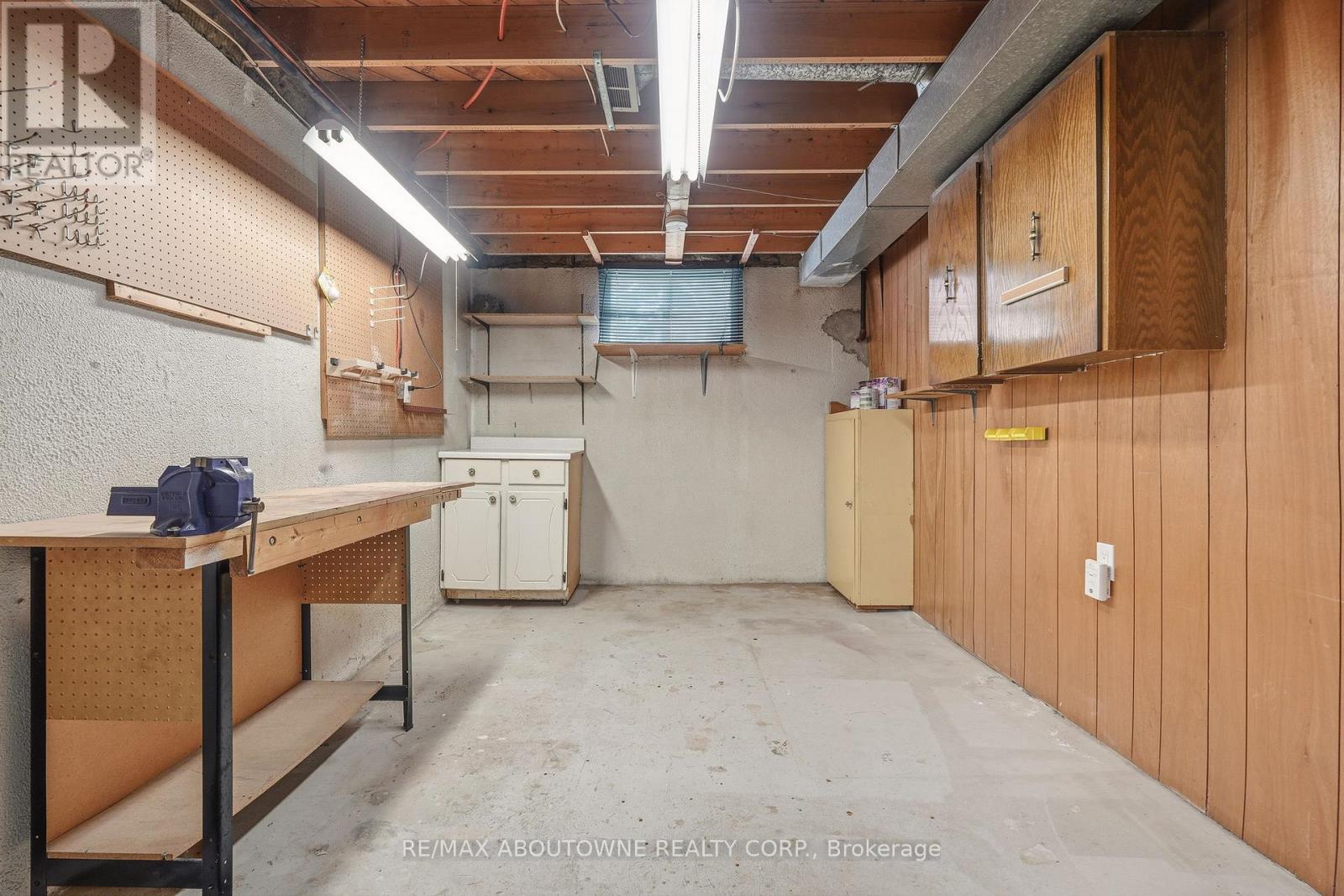 671 Woodview Road, Burlington, Ontario  L7N 3A4 - Photo 40 - W13037524