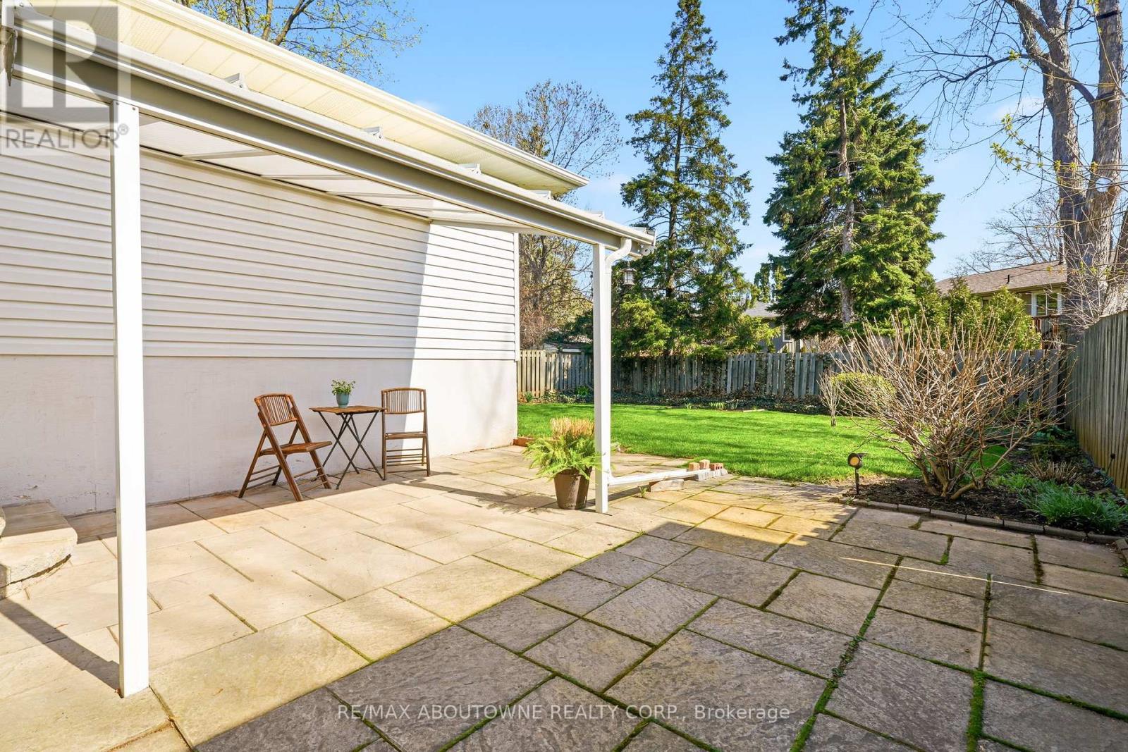 671 Woodview Road, Burlington, Ontario  L7N 3A4 - Photo 41 - W13037524