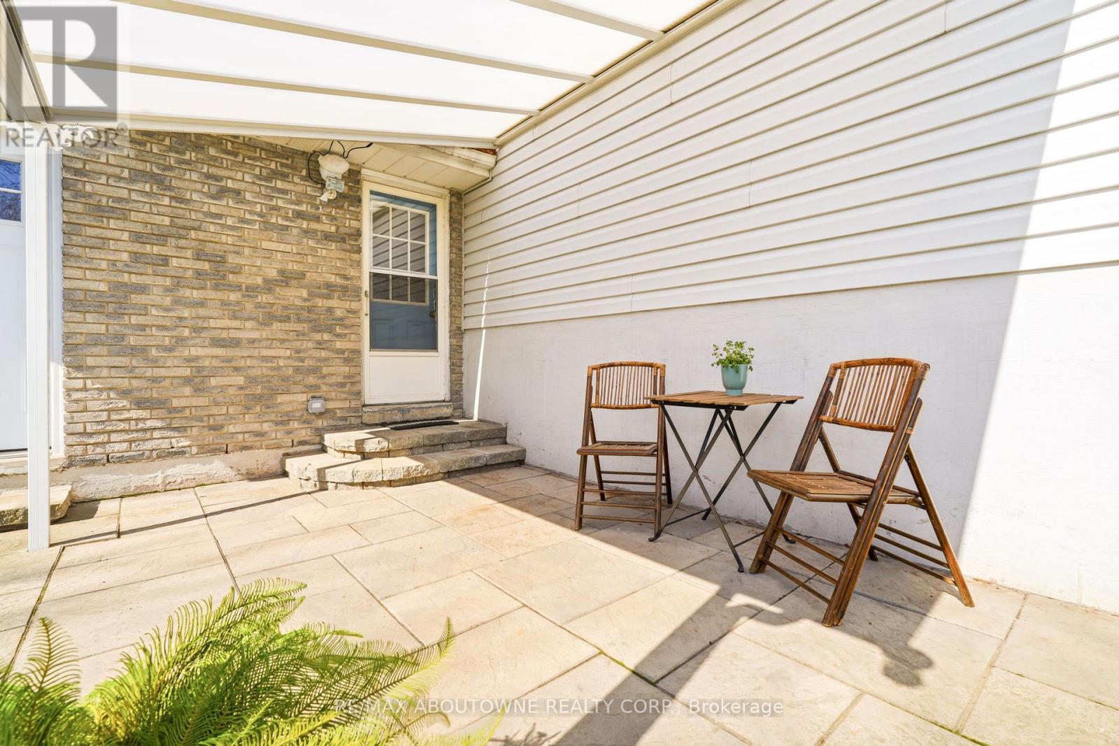 671 Woodview Road, Burlington, Ontario  L7N 3A4 - Photo 42 - W13037524