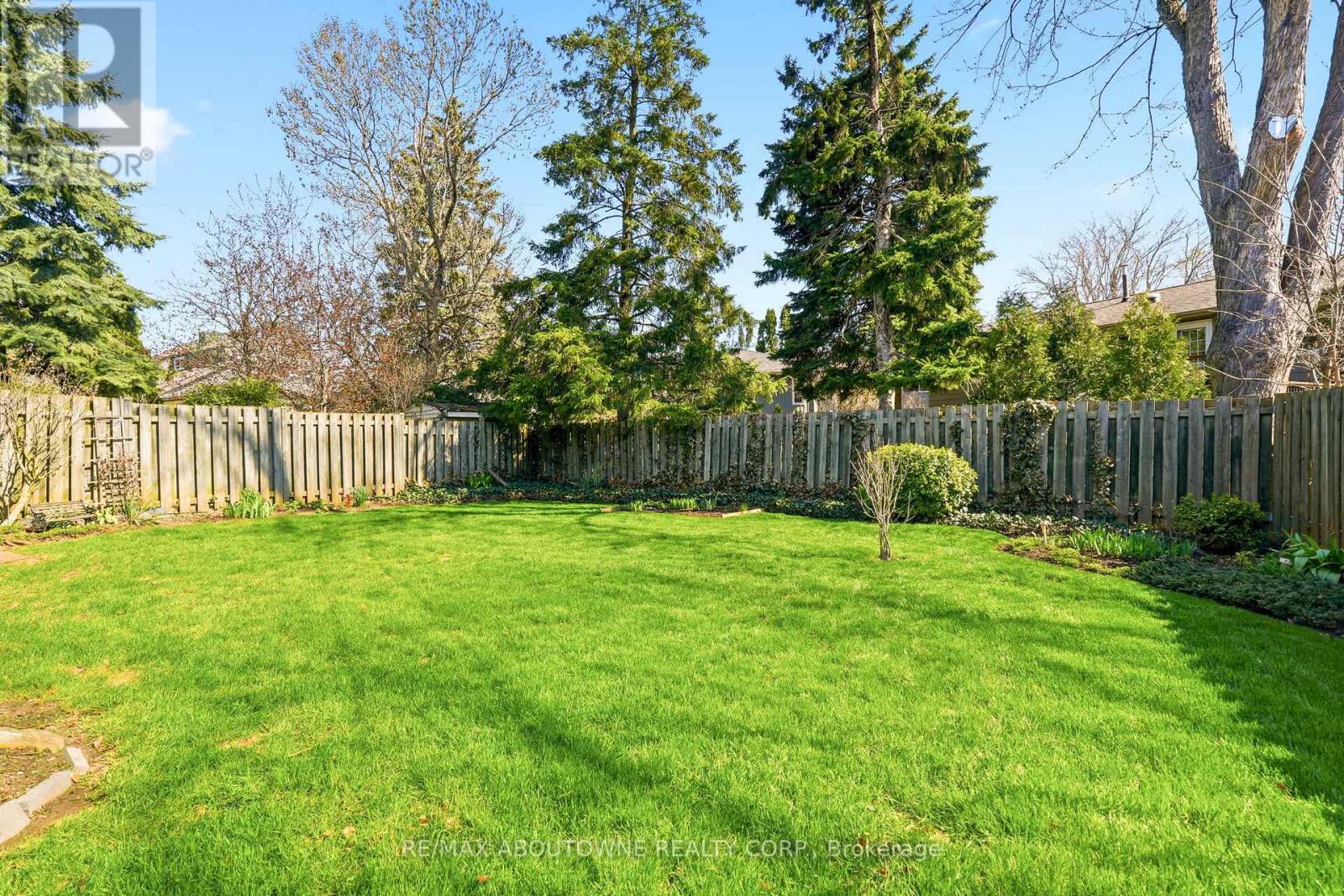 671 Woodview Road, Burlington, Ontario  L7N 3A4 - Photo 44 - W13037524