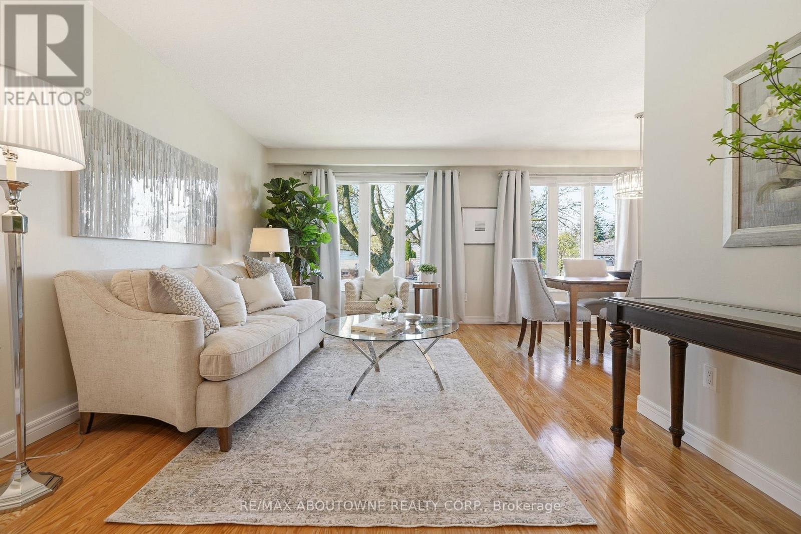 671 Woodview Road, Burlington, Ontario  L7N 3A4 - Photo 6 - W13037524