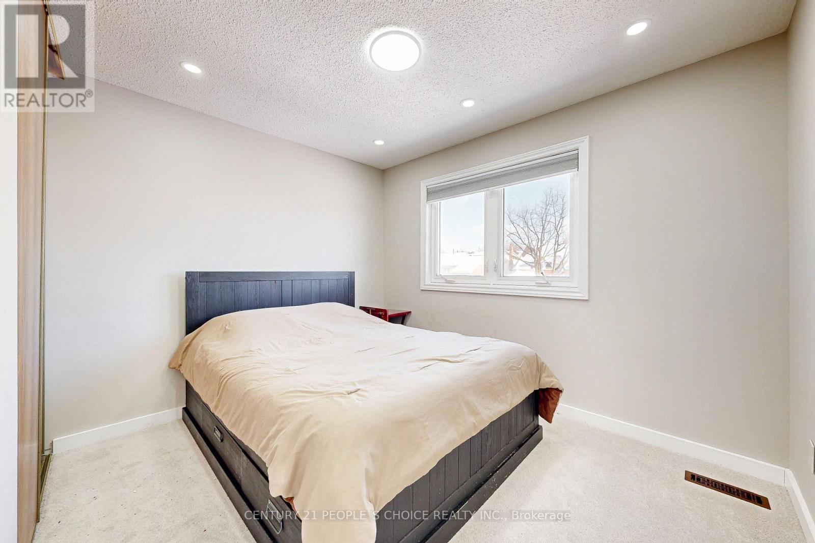 54 Royal Palm Drive, Brampton, Ontario  L6Z 1P6 - Photo 20 - W13037534