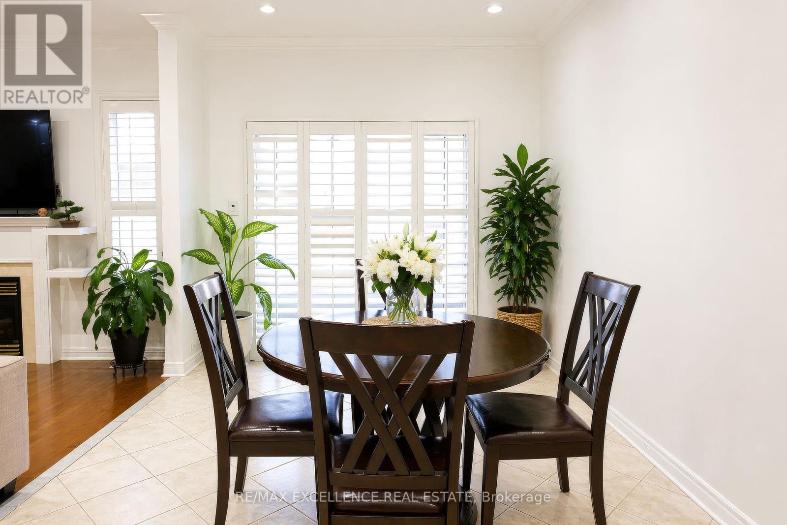 5 Castlegate Boulevard, Brampton, Ontario  L6P 2L4 - Photo 9 - W13037536