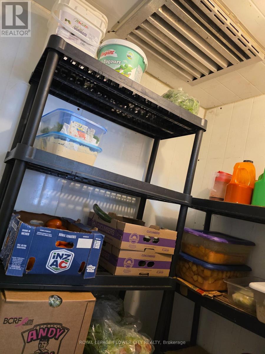 1900 Lakeshore Road W, Mississauga, Ontario  L5J 1J7 - Photo 6 - W13037546