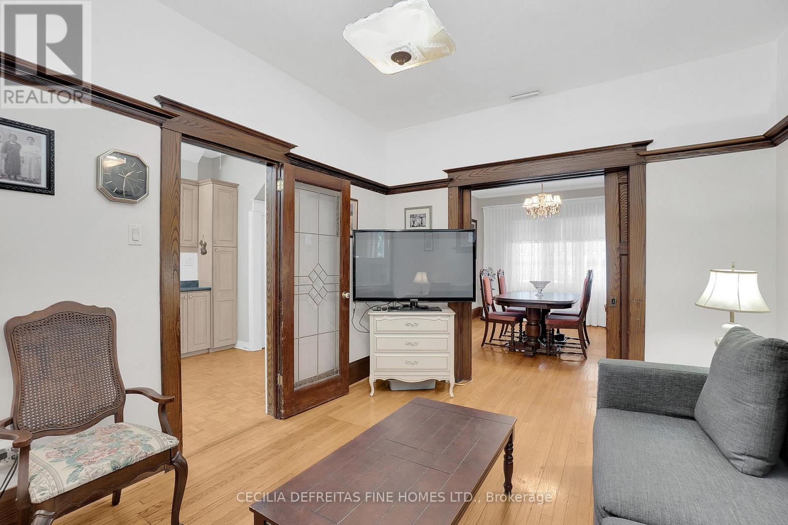 48 Westmount Avenue, Toronto (Corso Italia-Davenport), Ontario  M6H 3K1 - Photo 17 - W13037554