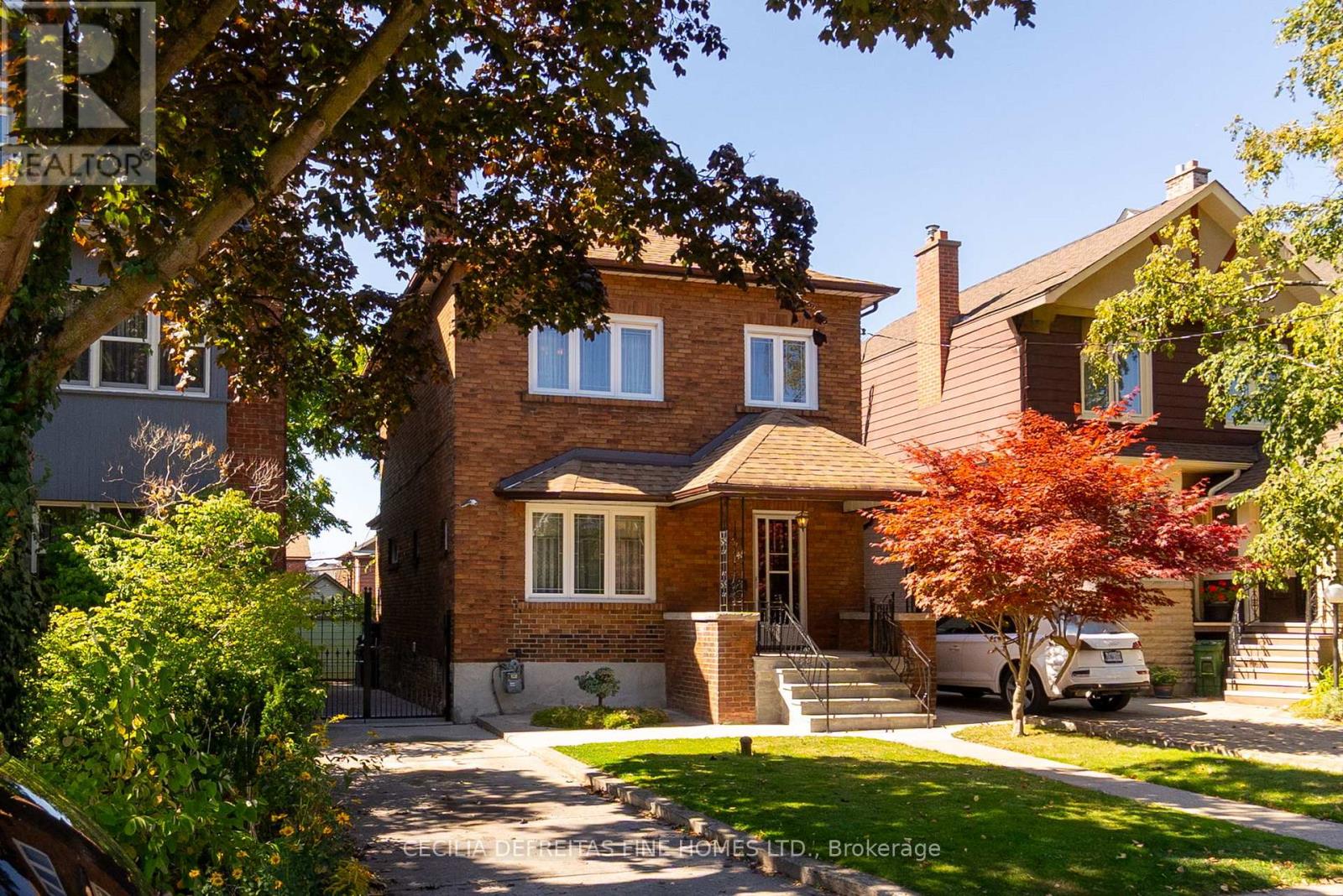 48 Westmount Avenue, Toronto (Corso Italia-Davenport), Ontario  M6H 3K1 - Photo 2 - W13037554