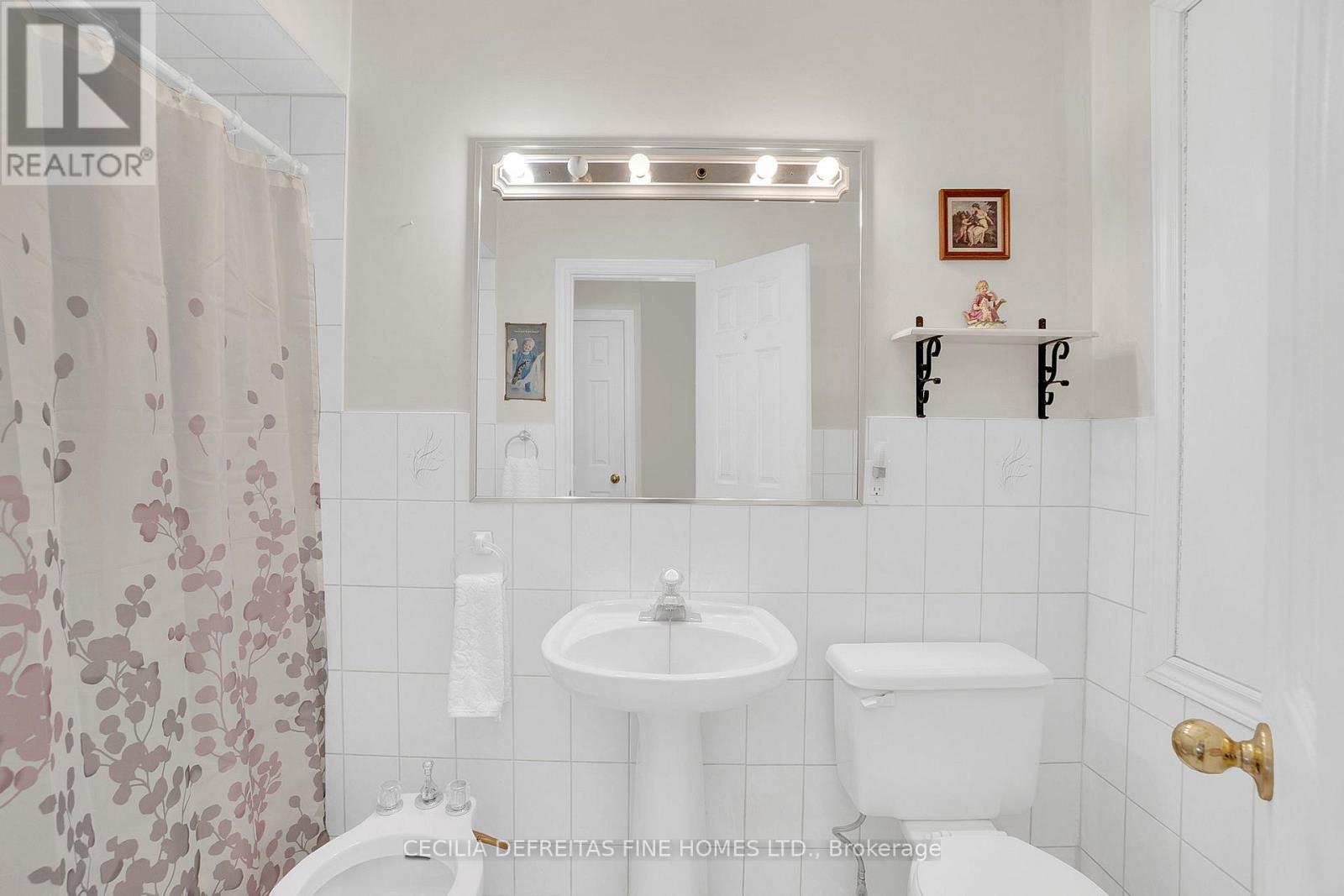 48 Westmount Avenue, Toronto (Corso Italia-Davenport), Ontario  M6H 3K1 - Photo 21 - W13037554