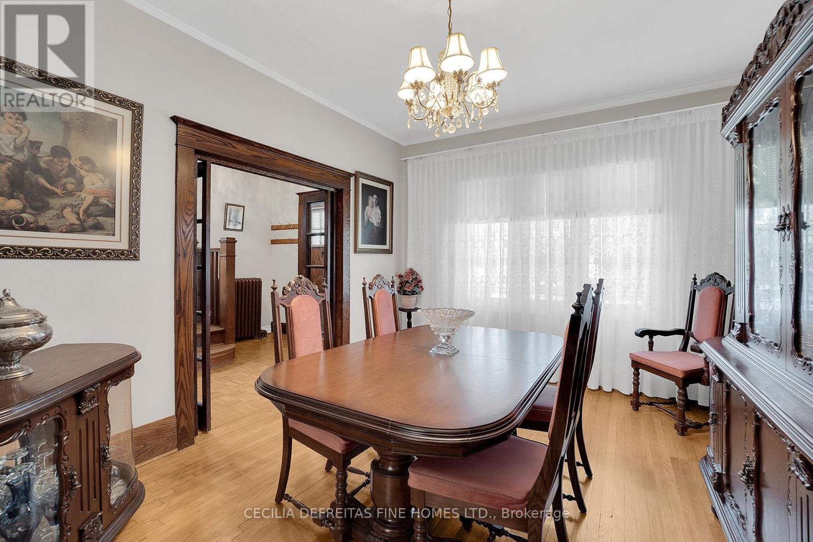 48 Westmount Avenue, Toronto (Corso Italia-Davenport), Ontario  M6H 3K1 - Photo 8 - W13037554