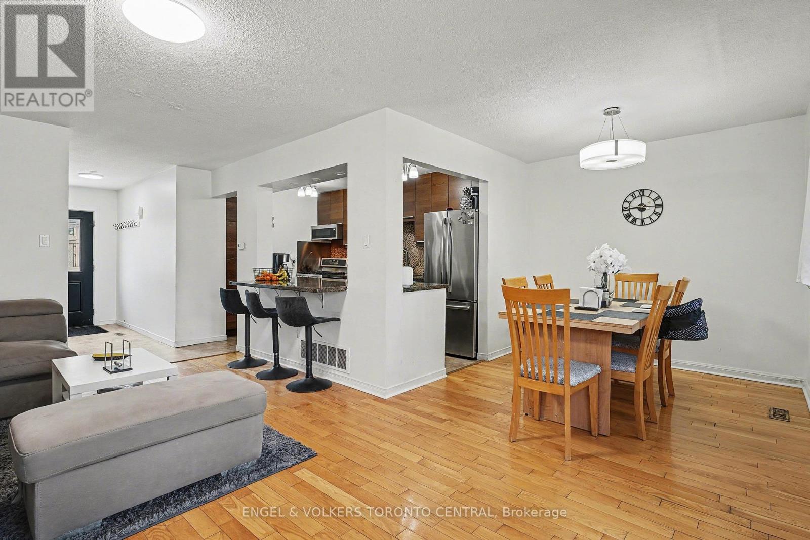 19 - 6779 Glen Erin Drive, Mississauga, Ontario  L5N 2C1 - Photo 6 - W13037616