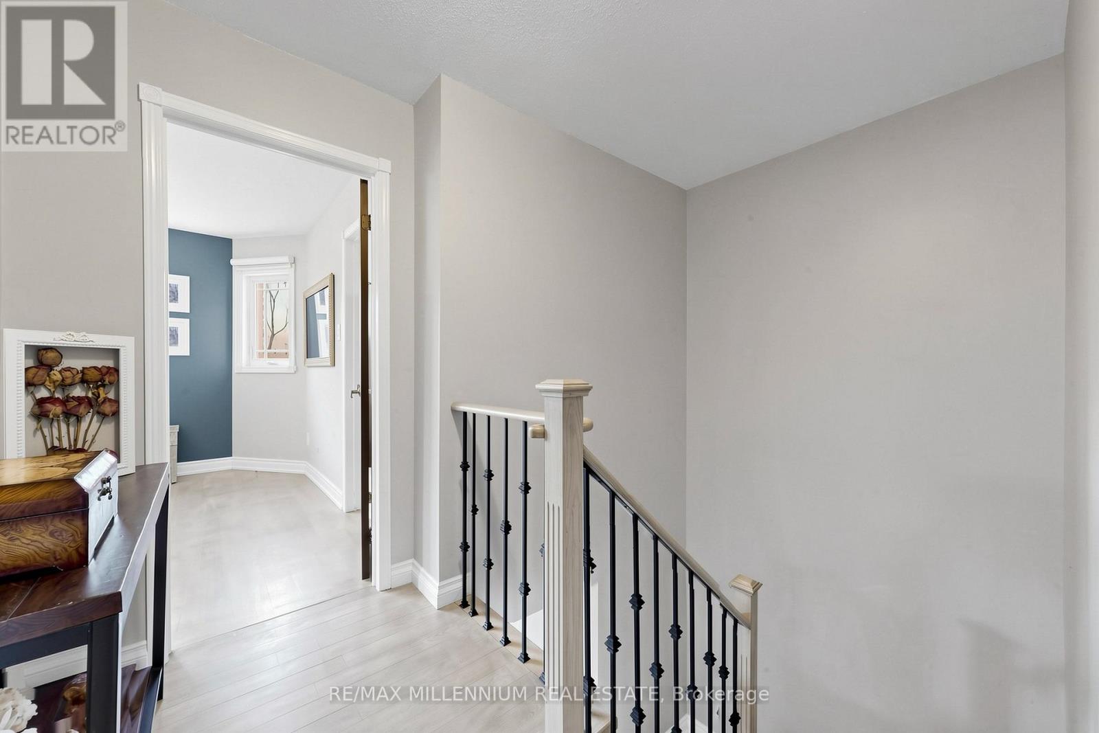 584 Four Winds Way, Mississauga, Ontario  L5R 3M4 - Photo 18 - W13037652