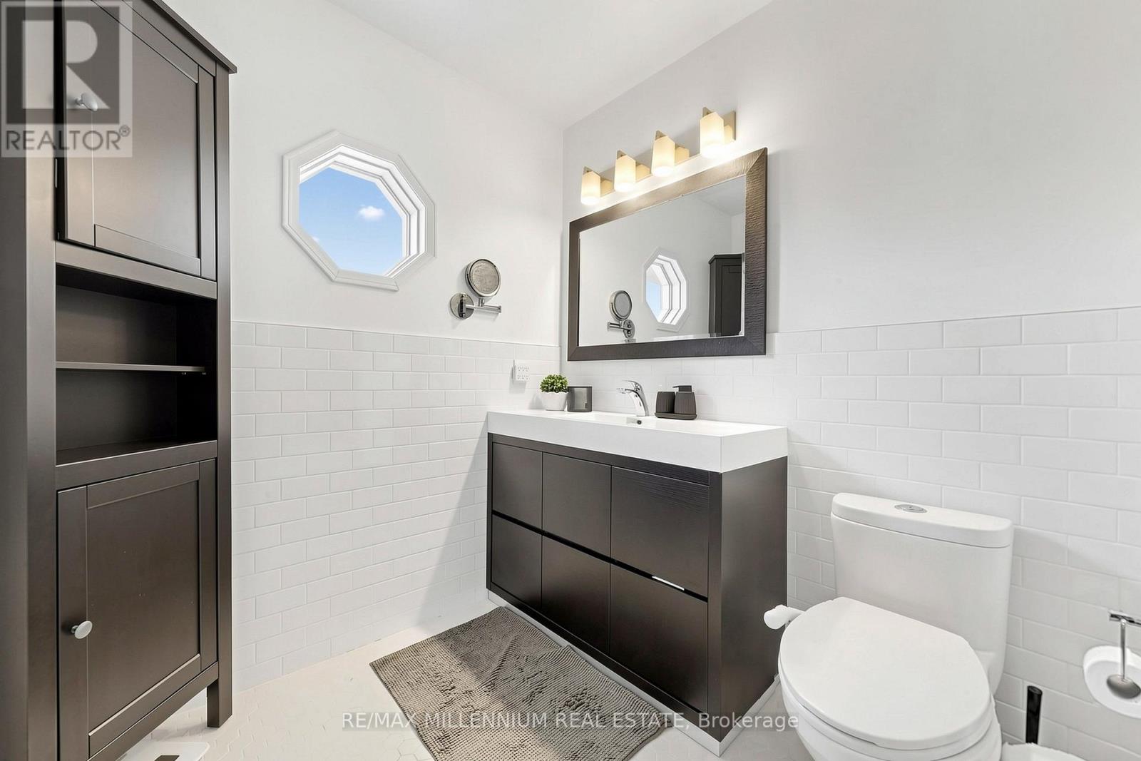 584 Four Winds Way, Mississauga, Ontario  L5R 3M4 - Photo 23 - W13037652