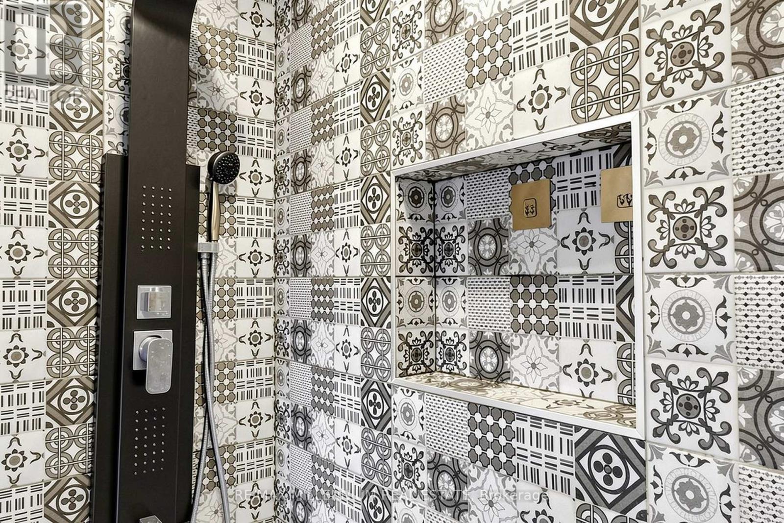 584 Four Winds Way, Mississauga, Ontario  L5R 3M4 - Photo 25 - W13037652