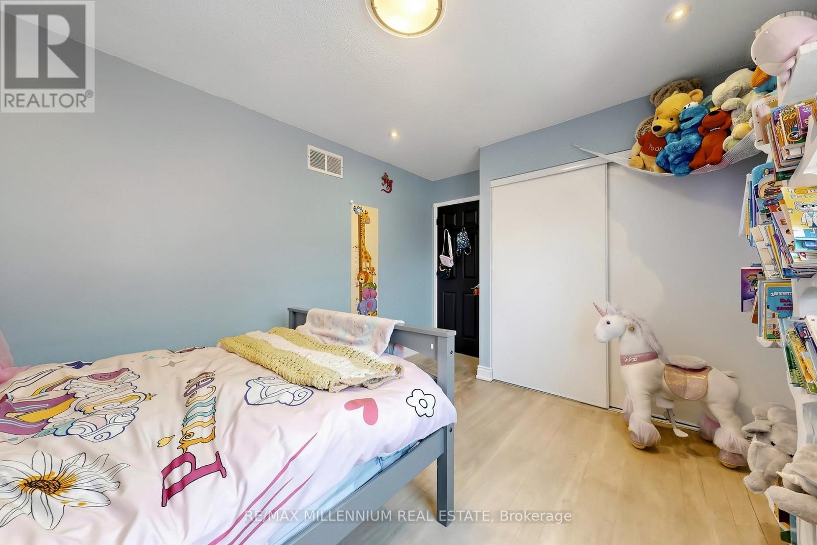 584 Four Winds Way, Mississauga, Ontario  L5R 3M4 - Photo 30 - W13037652