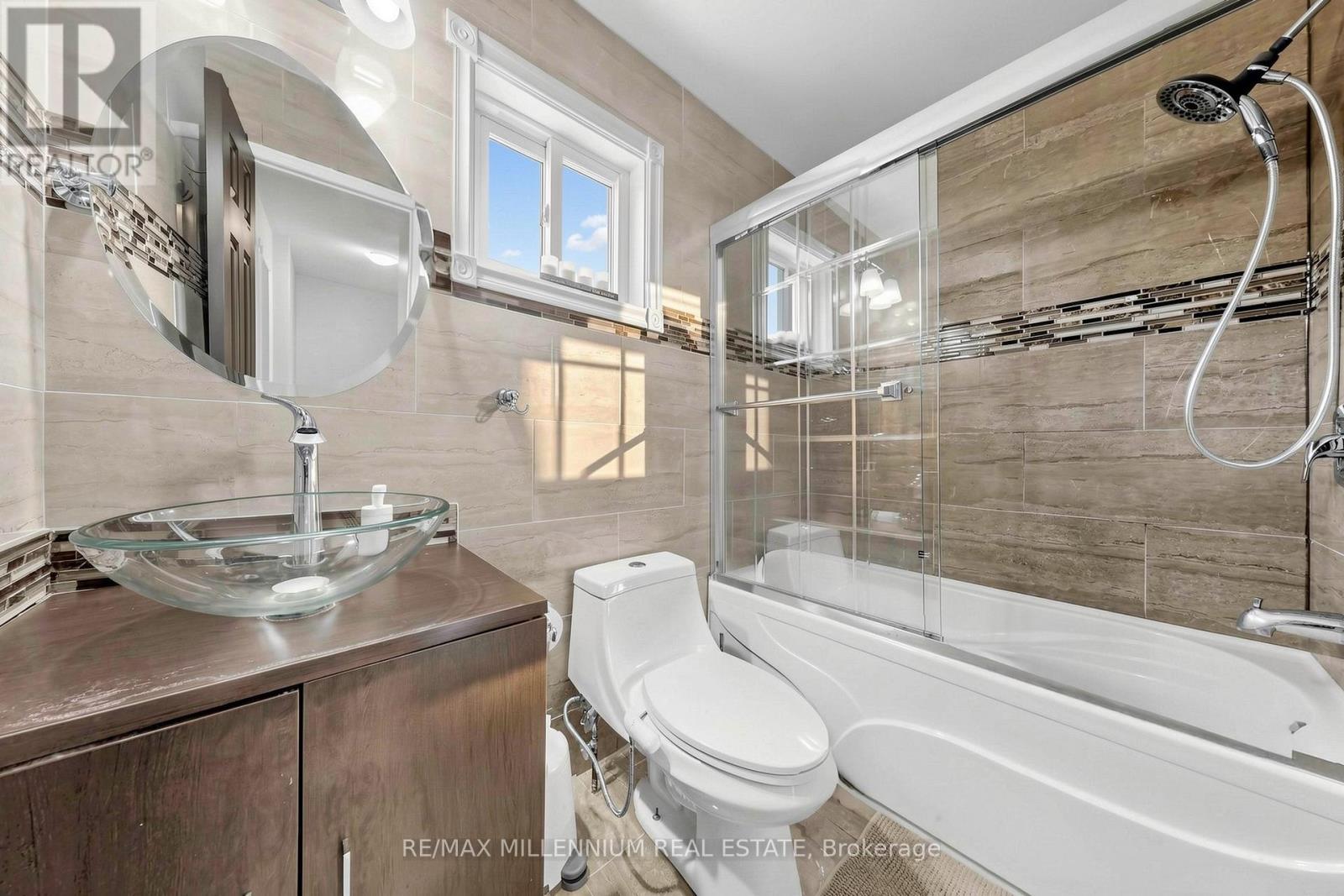 584 Four Winds Way, Mississauga, Ontario  L5R 3M4 - Photo 31 - W13037652