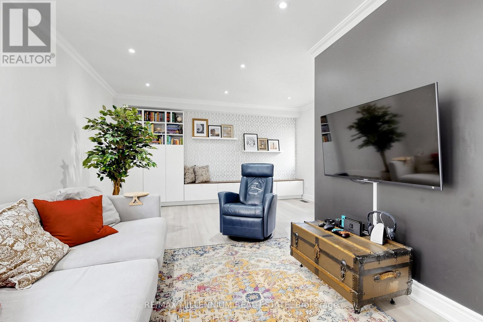 584 Four Winds Way, Mississauga, Ontario  L5R 3M4 - Photo 6 - W13037652