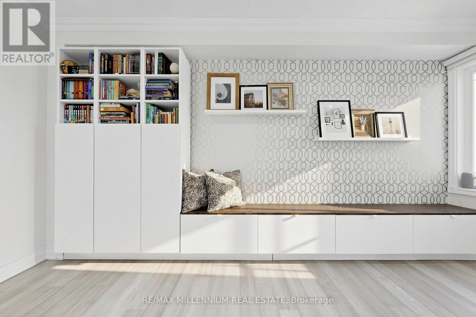 584 Four Winds Way, Mississauga, Ontario  L5R 3M4 - Photo 7 - W13037652