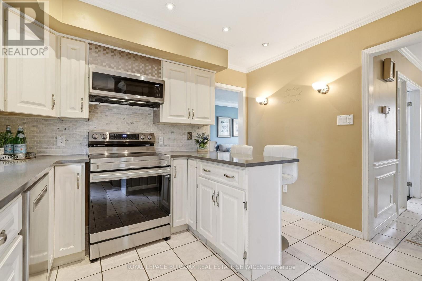 559 Rexway Court, Burlington, Ontario  L7N 3B6 - Photo 16 - W13037656