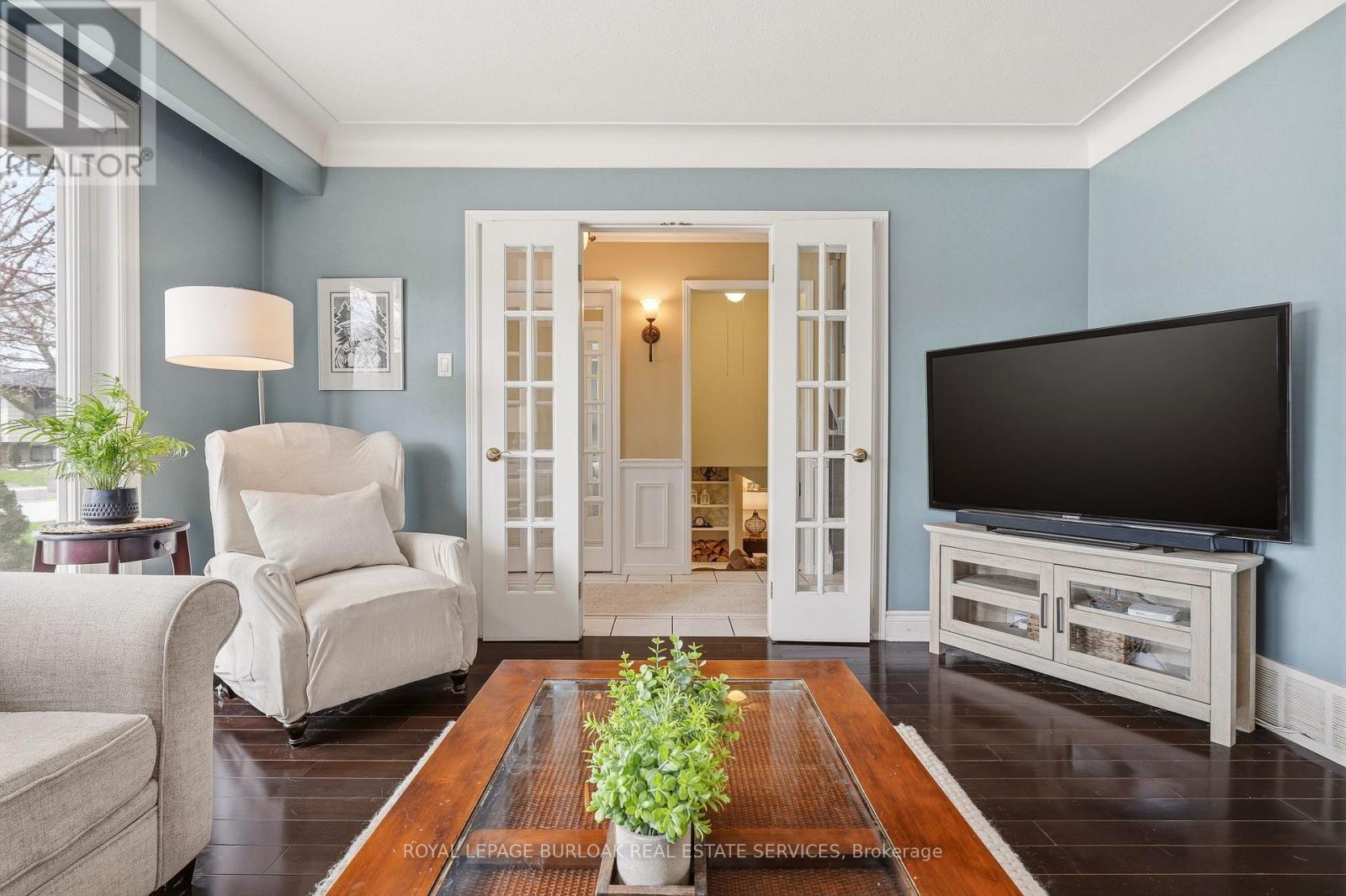 559 Rexway Court, Burlington, Ontario  L7N 3B6 - Photo 8 - W13037656