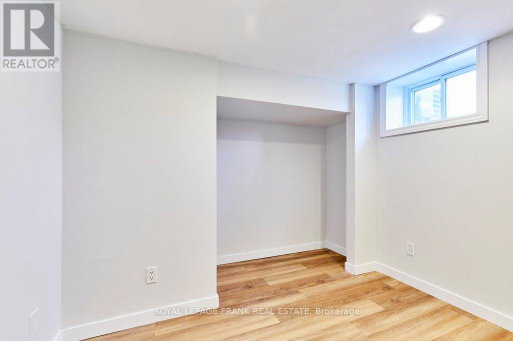 319 Dovedale Drive, Whitby, Ontario  L1N 1Z8 - Photo 25 - E13035070