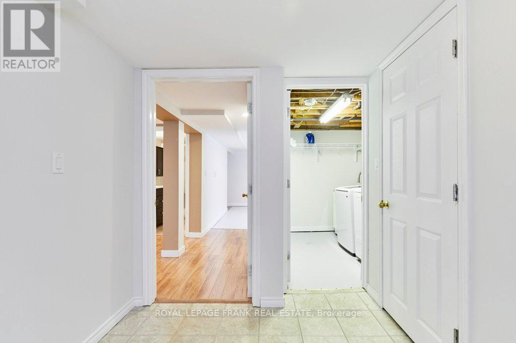 319 Dovedale Drive, Whitby, Ontario  L1N 1Z8 - Photo 20 - E13035070