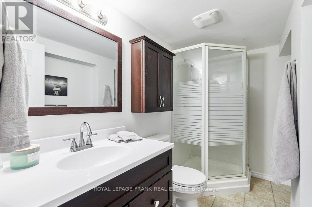 319 Dovedale Drive, Whitby, Ontario  L1N 1Z8 - Photo 27 - E13035070