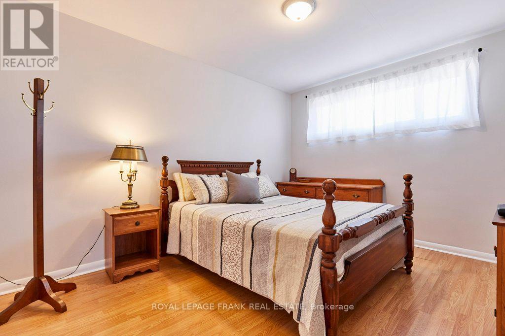 319 Dovedale Drive, Whitby, Ontario  L1N 1Z8 - Photo 13 - E13035070