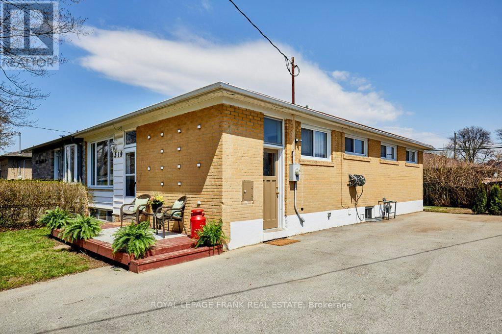 319 Dovedale Drive, Whitby, Ontario  L1N 1Z8 - Photo 34 - E13035070