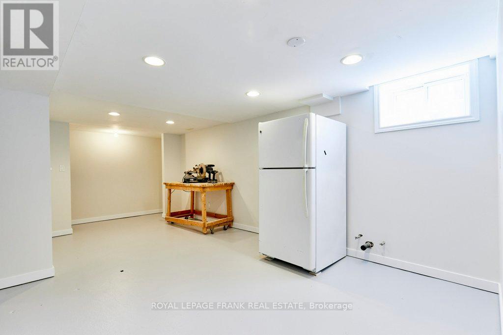 319 Dovedale Drive, Whitby, Ontario  L1N 1Z8 - Photo 28 - E13035070