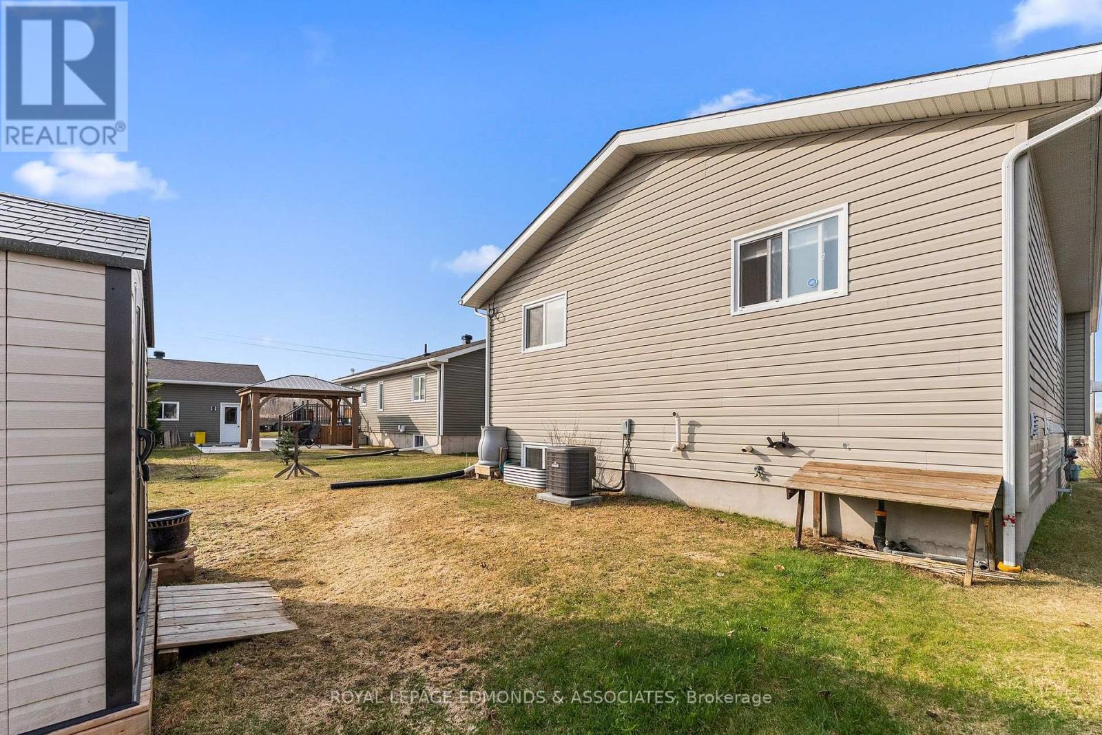 492 Sheppard Road, Pembroke, Ontario  K8A 0A7 - Photo 36 - X12885058