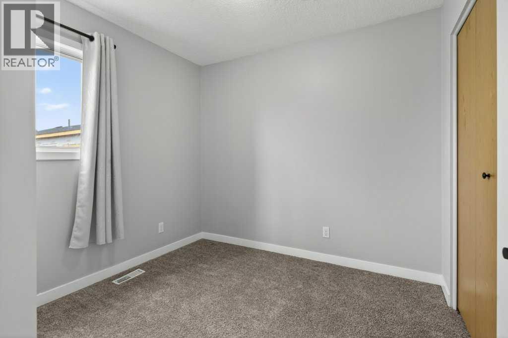 35 Martinview Crescent Ne, Calgary, Alberta  T3J 2S2 - Photo 18 - A2304500