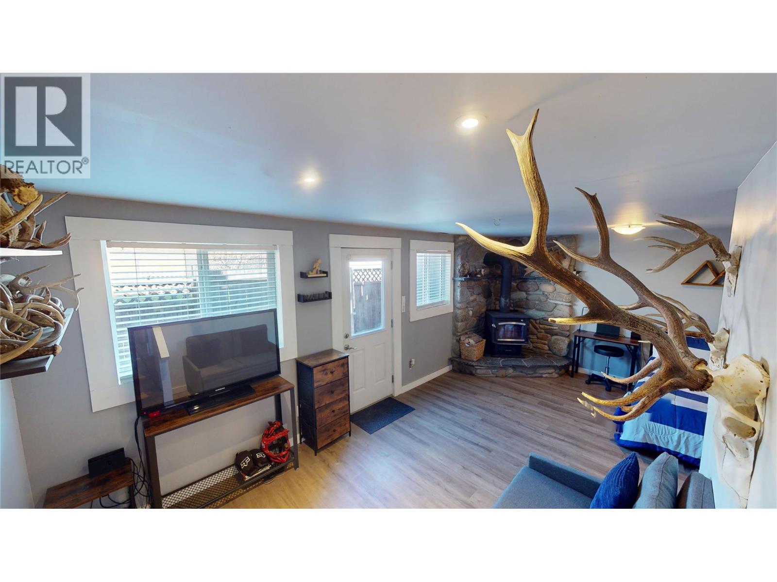 5728 Vermillion Street, Edgewater, British Columbia  V0A 1E0 - Photo 26 - 10384275