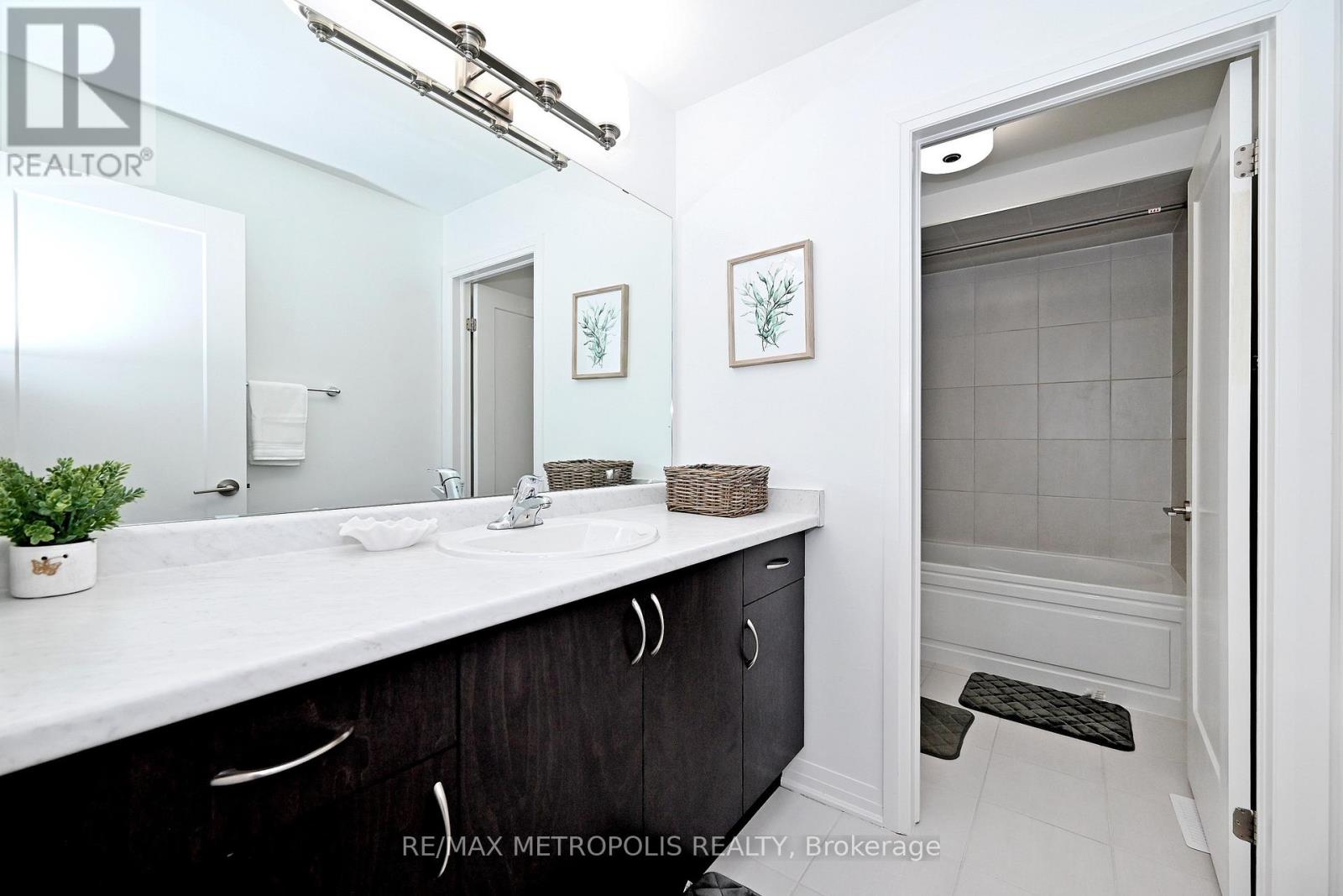 14 Jenner Drive, Brant, Ontario  N3L 3L3 - Photo 23 - X13037438