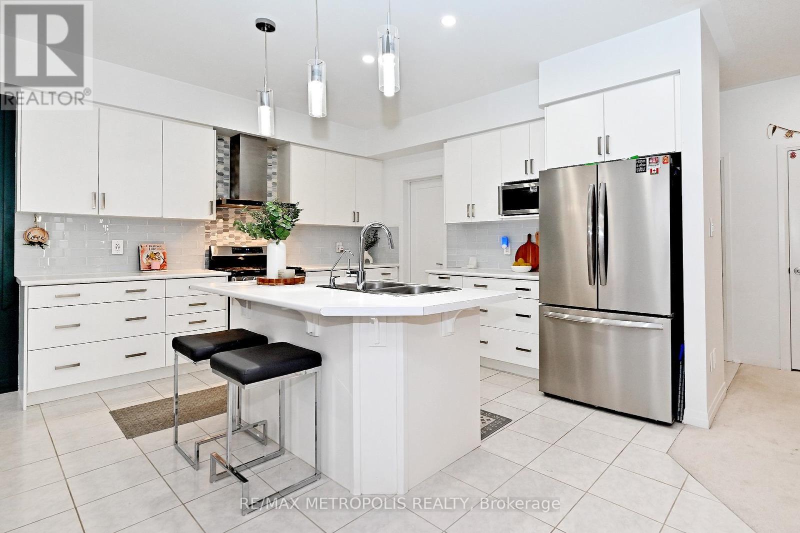 14 Jenner Drive, Brant, Ontario  N3L 3L3 - Photo 8 - X13037438