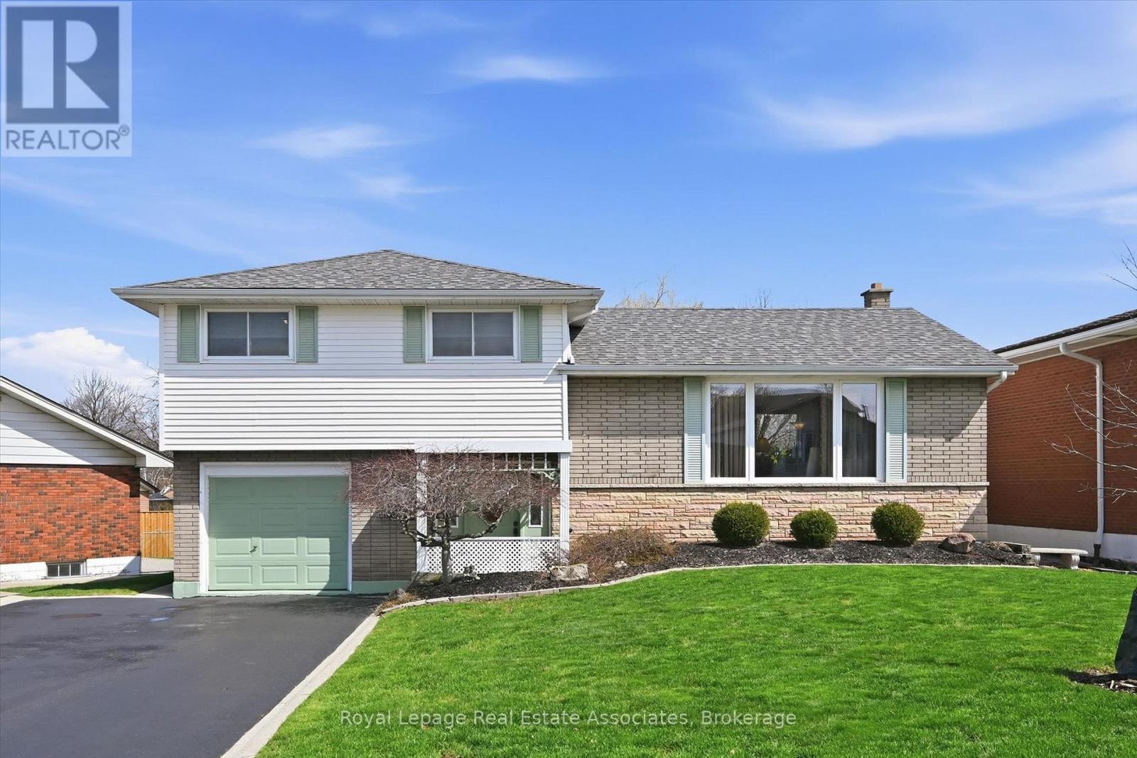 115 Laurier Avenue, Hamilton, Ontario  L0C 3S5 - Photo 2 - X13037526