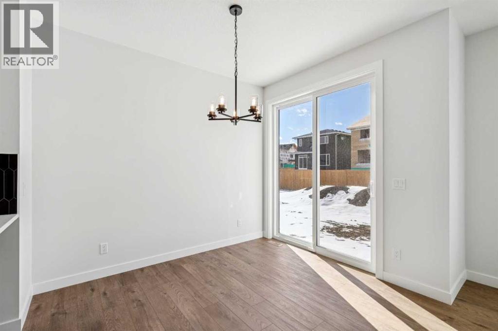 132 Southbow Village Way, Cochrane, Alberta  T4C 3J9 - Photo 9 - A2282654