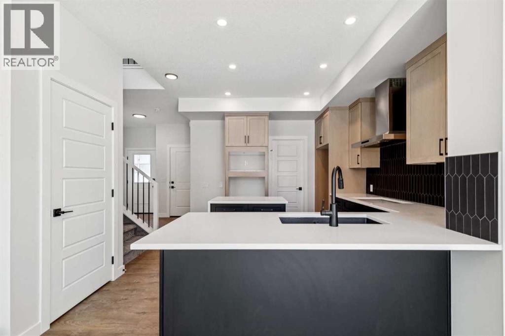 132 Southbow Village Way, Cochrane, Alberta  T4C 3J9 - Photo 7 - A2282654