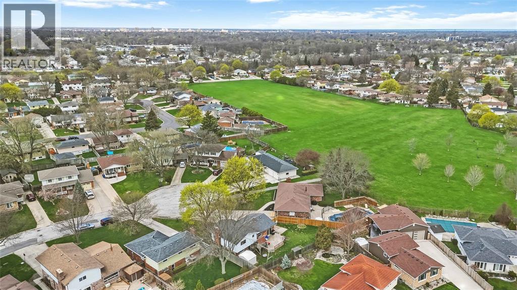 702 Frost Court, Sarnia, Ontario  N7S 4H3 - Photo 36 - 26008728