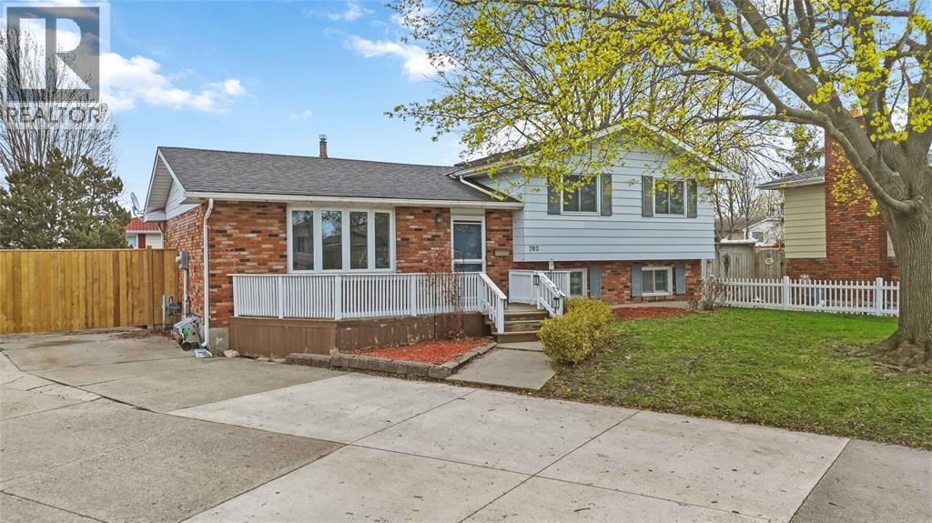 702 Frost Court, Sarnia, Ontario  N7S 4H3 - Photo 33 - 26008728